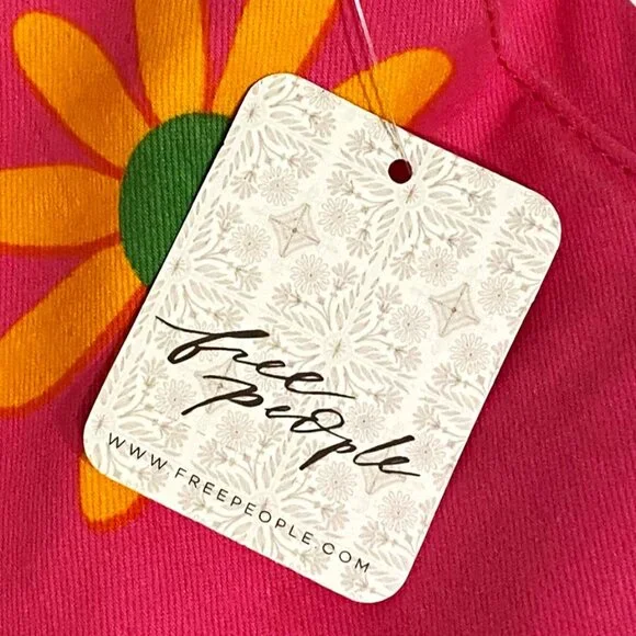 Free People Youthquake Pink Lipstick Combo Cropped Retro Flare Jeans Size 30 NWT - Picture 9 of 15